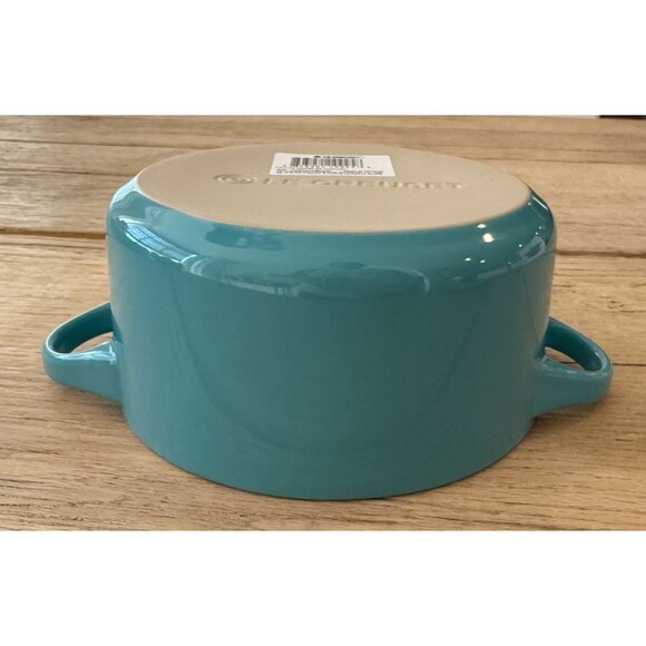 Le Creuset Stoneware Mini Round Cocotte with Lid 24 Oz 14 cm Turquoise Blue NEW - Picture 7 of 15